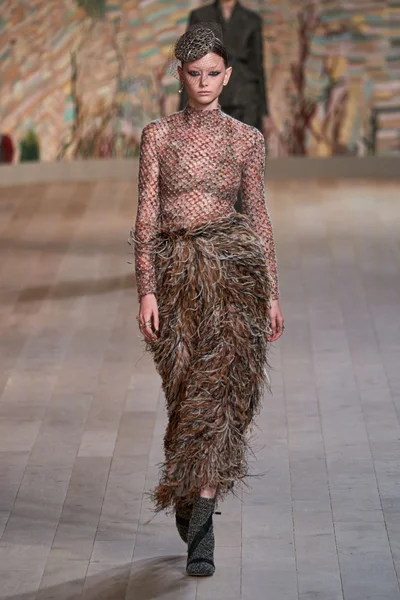 Look 55